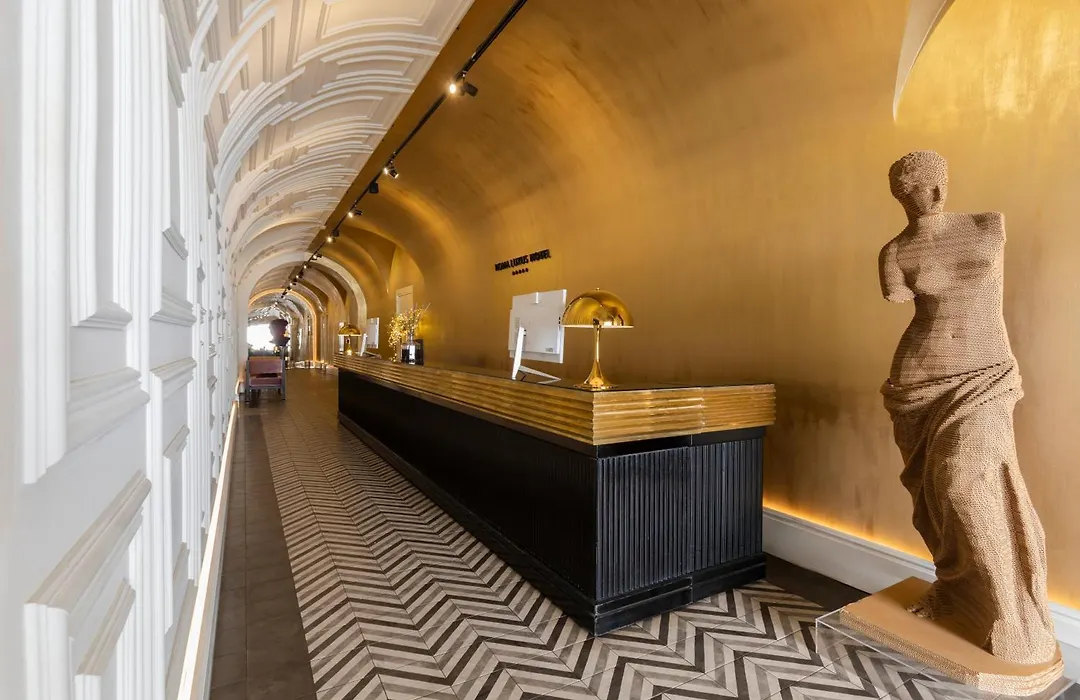 Roma Luxus Hotel-1